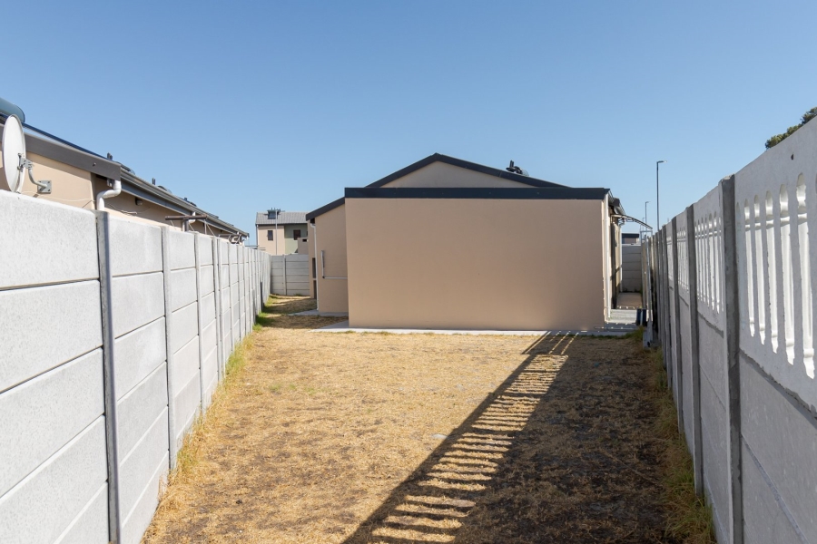 To Let 3 Bedroom Property for Rent in Sunset Glen Western Cape